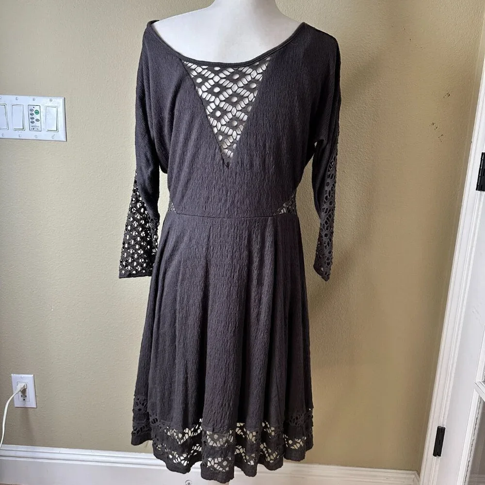 FREE PEOPLE Vintage Lace Cut Out Knit Dress Size Medium / Large Brown